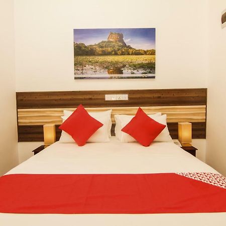 Clove Transit Hotel Kotugoda Dış mekan fotoğraf