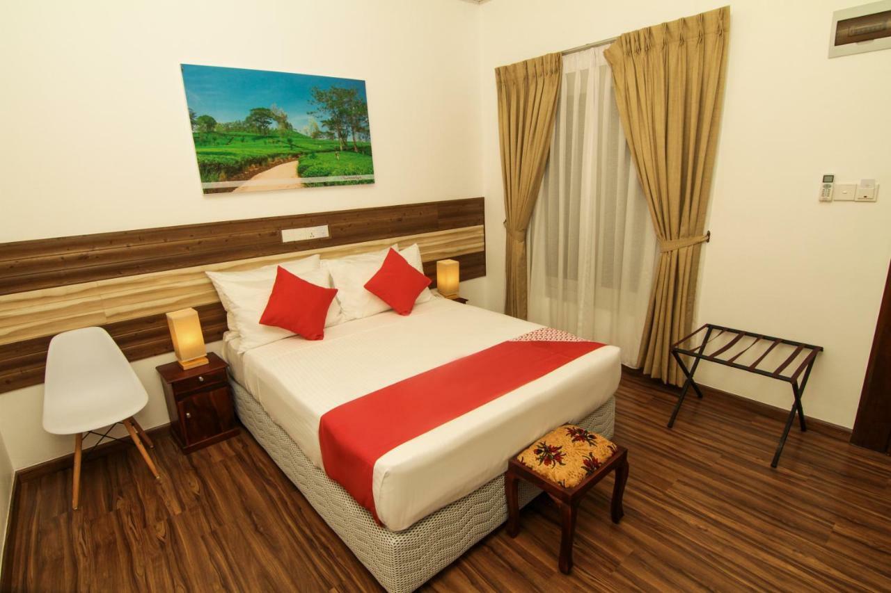Clove Transit Hotel Kotugoda Dış mekan fotoğraf