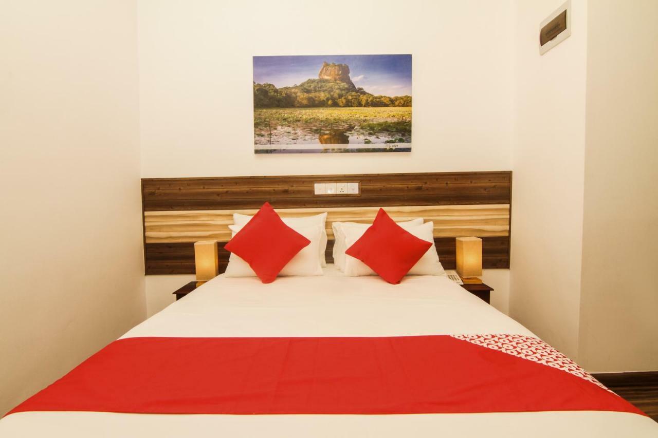 Clove Transit Hotel Kotugoda Dış mekan fotoğraf