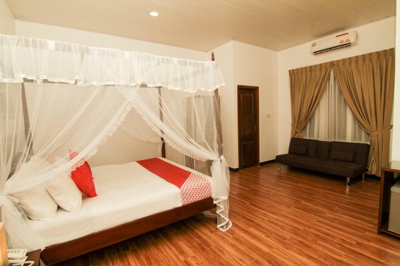 Clove Transit Hotel Kotugoda Dış mekan fotoğraf