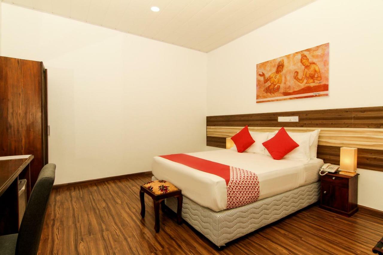 Clove Transit Hotel Kotugoda Dış mekan fotoğraf