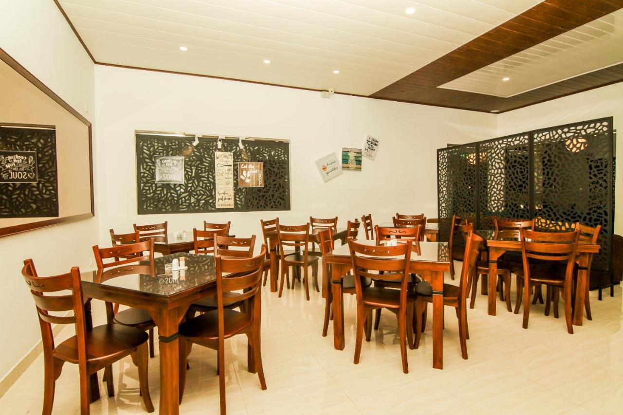 Clove Transit Hotel Kotugoda Dış mekan fotoğraf